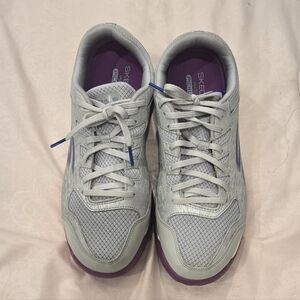 Skechers Gray and Purple Athletic Sneakers Excellent Conditions‎
